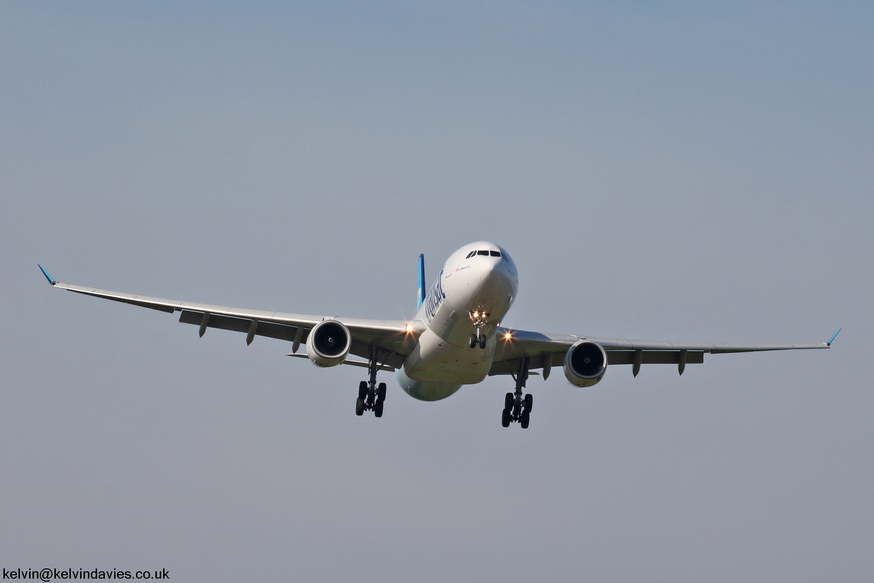 Air Transat A330 C-GKTS