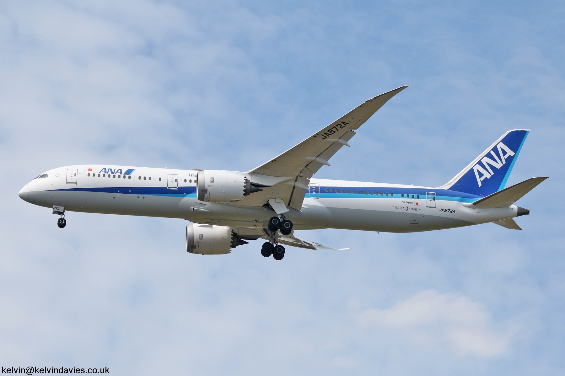 ANA 787 JA872A