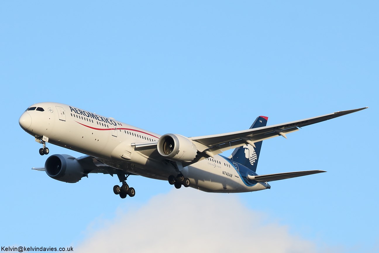 AeroMexico 787 N748AM