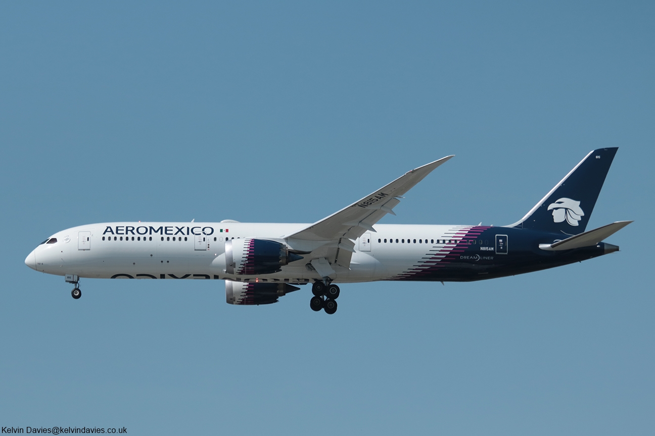 AeroMexico 787 N815AM