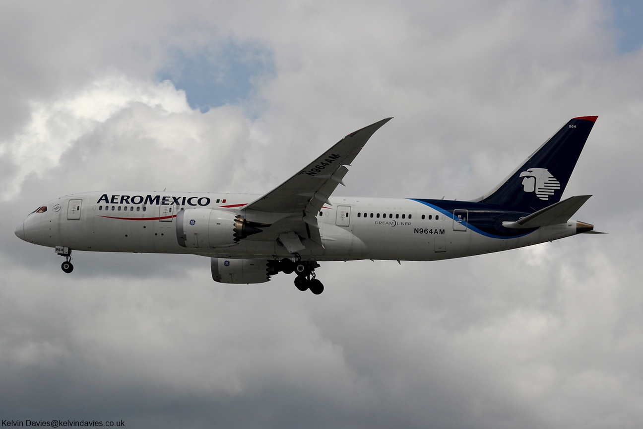 AeroMexico 787 N964AM