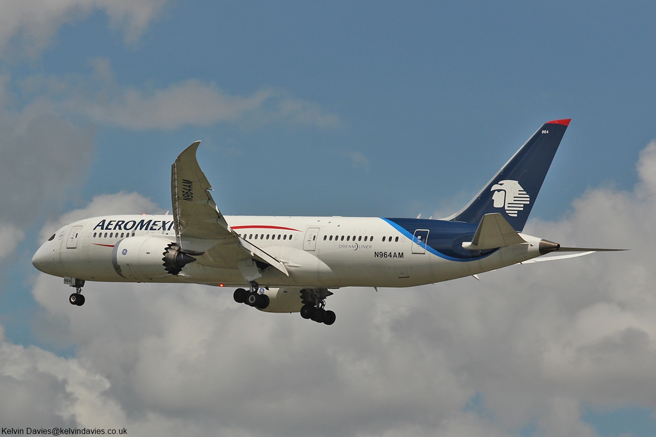 AeroMexico 787 N964AM