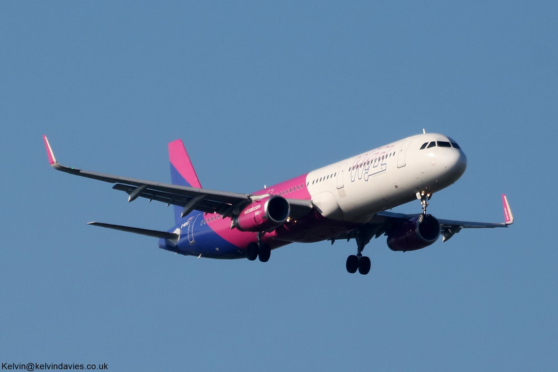 Wizz Air UK A321 G-WUKG