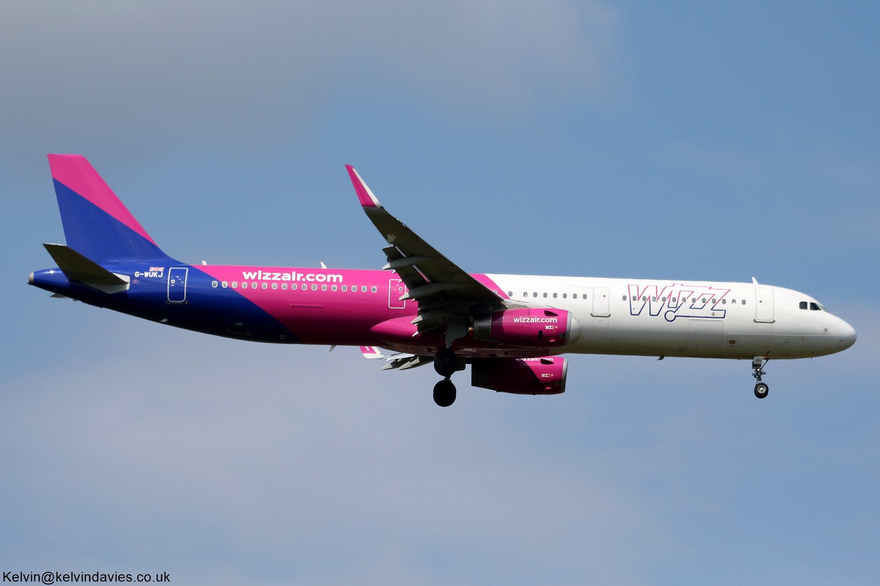 Wizz Air UK A321 G-WUKJ