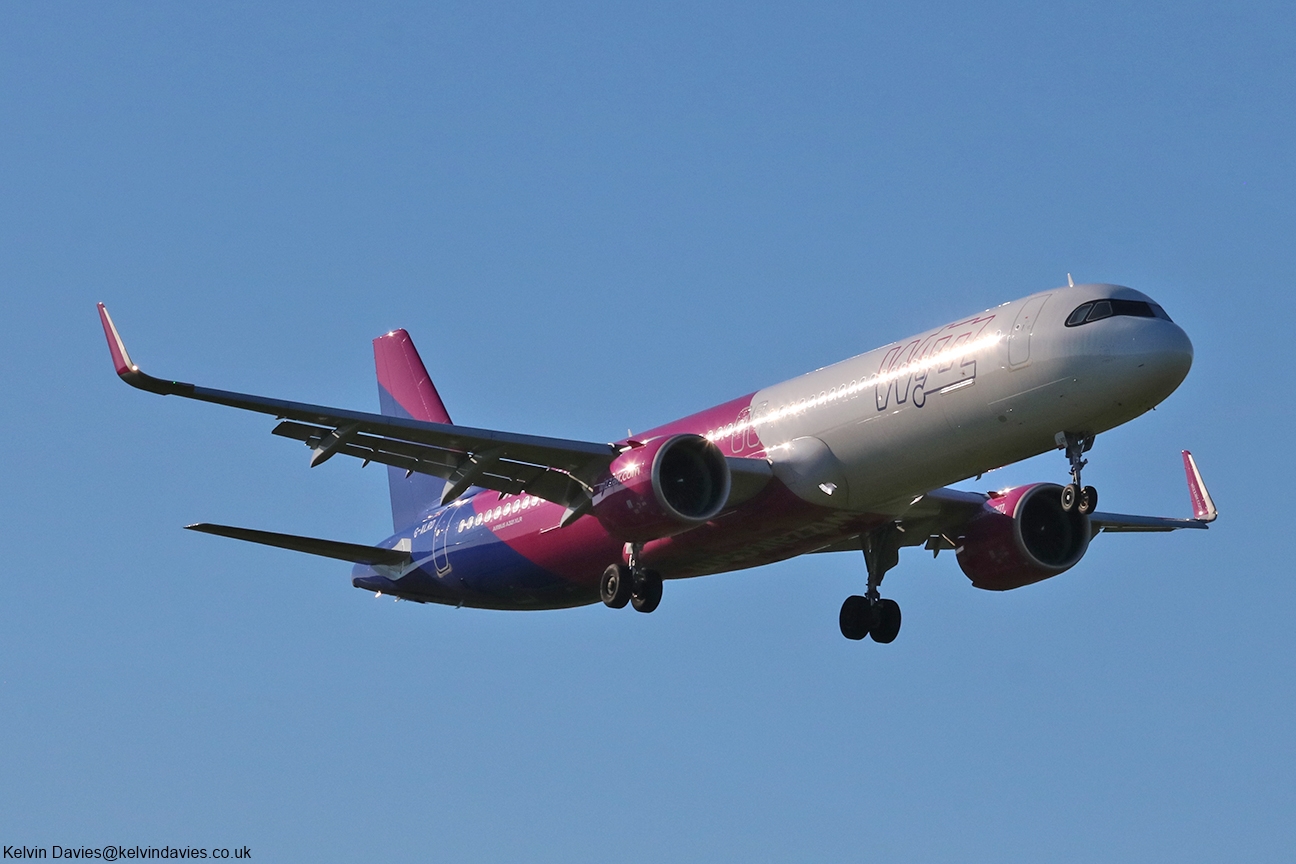 Wizz Air UK A321NEO G-XLRD