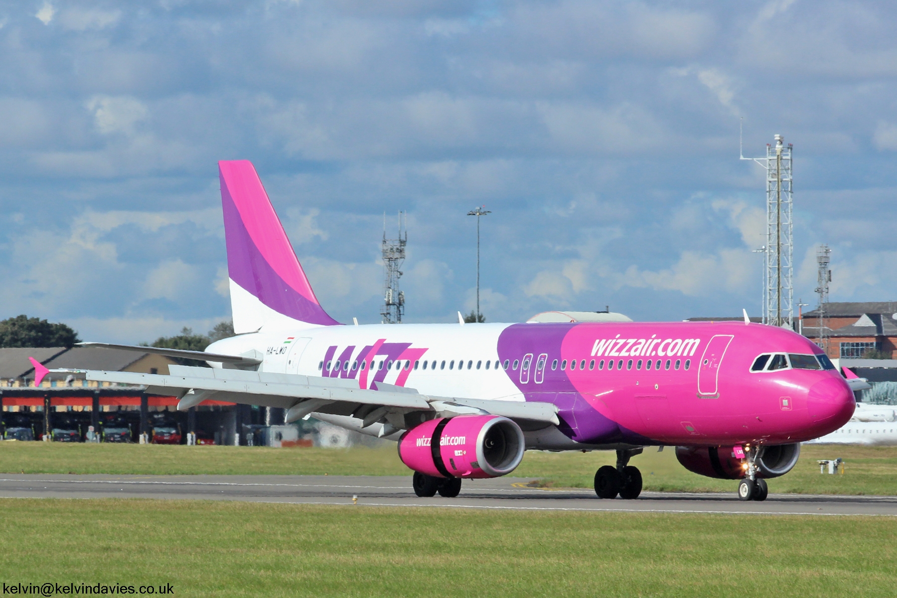 Wizz Air A320 HA-LWO