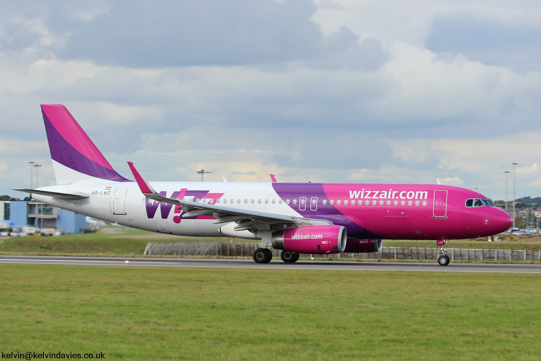 Wizz Air A320 HA-LWZ