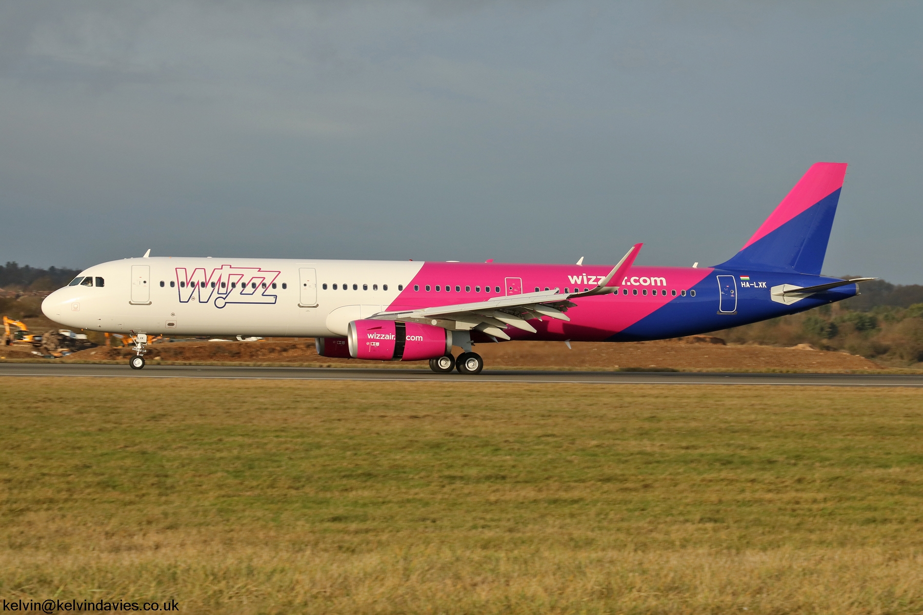 Wizz Air A321 HA-LXK