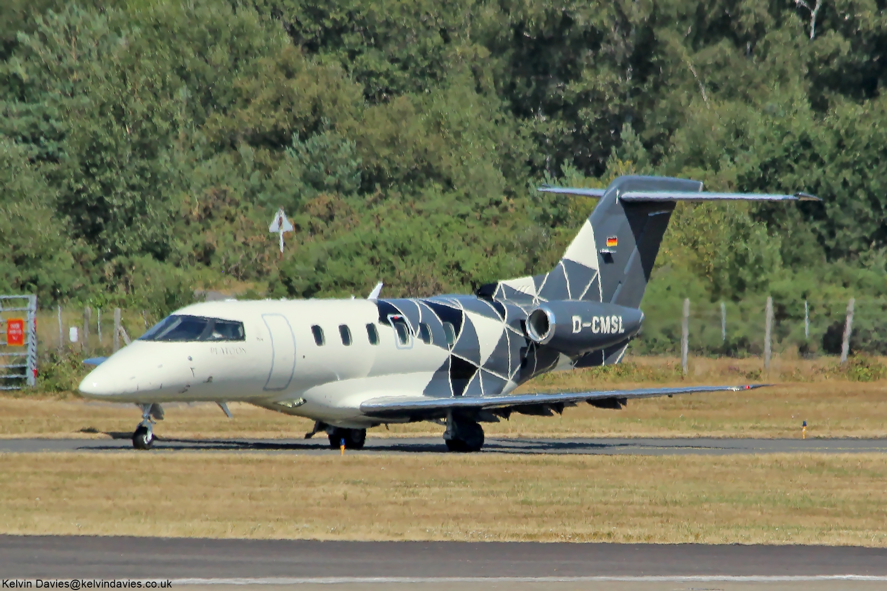 Platoon Aviation Pilatus PC-24 D-CMSL