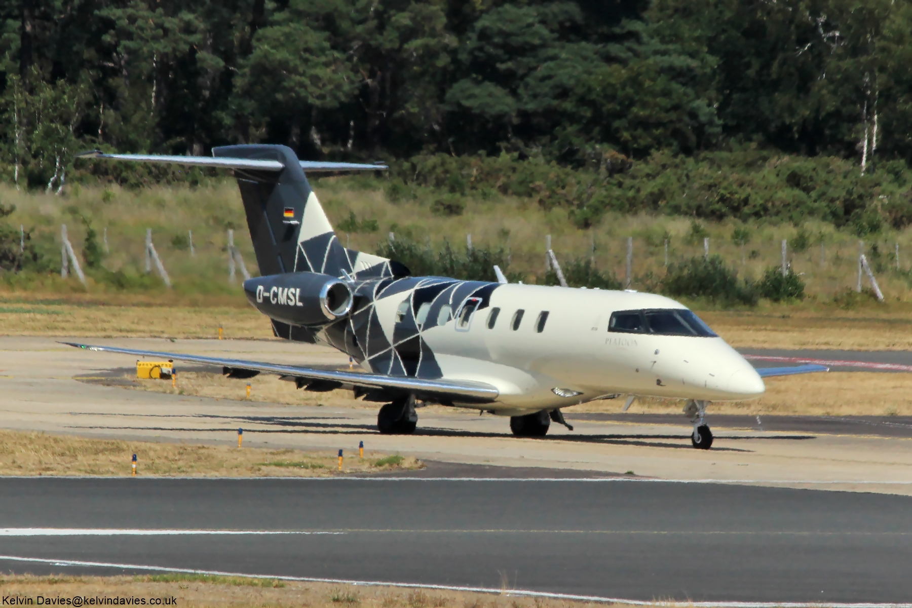 Platoon Aviation Pilatus PC-24 D-CMSL