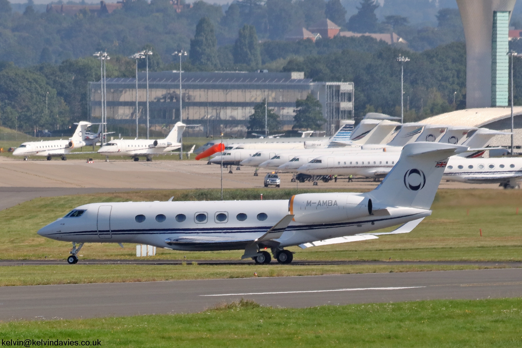 Hampshire Aviation Ltd GVII-G600 M-AMBA