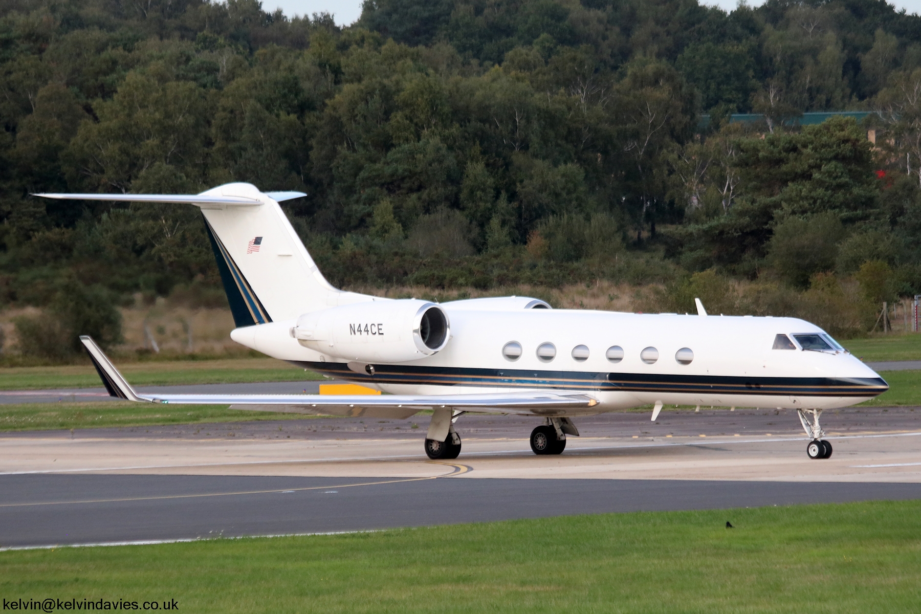 Global Air Charters Gulfstream GIV N44CE