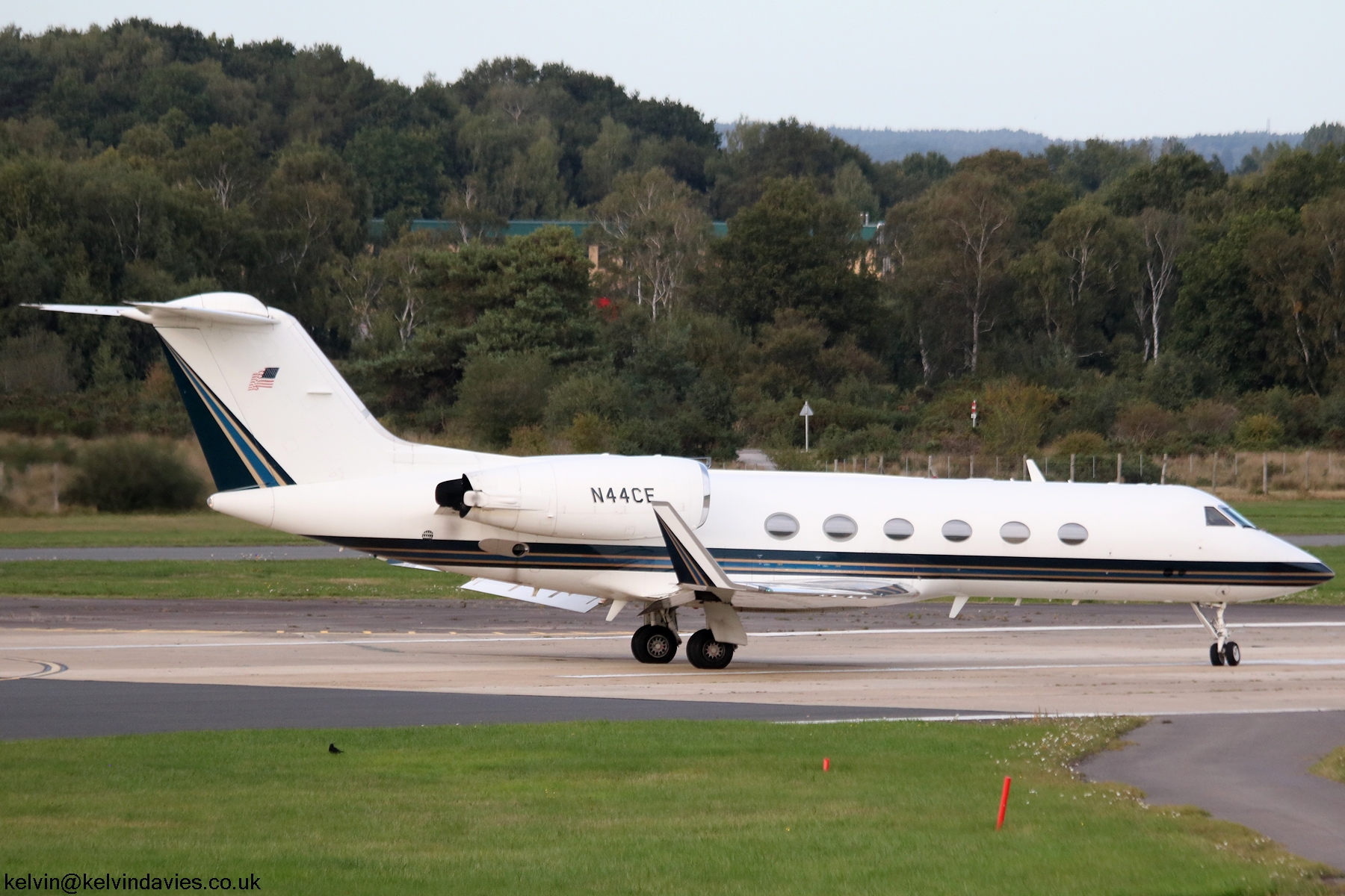 Global Air Charters Gulfstream GIV N44CE