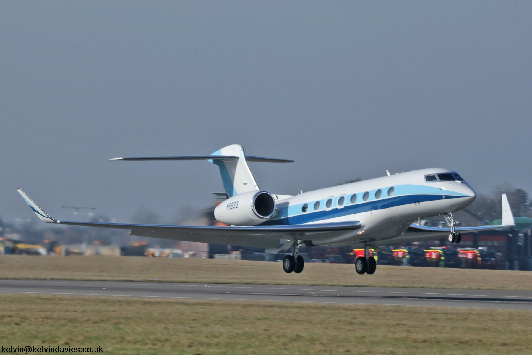 G650 N8833
