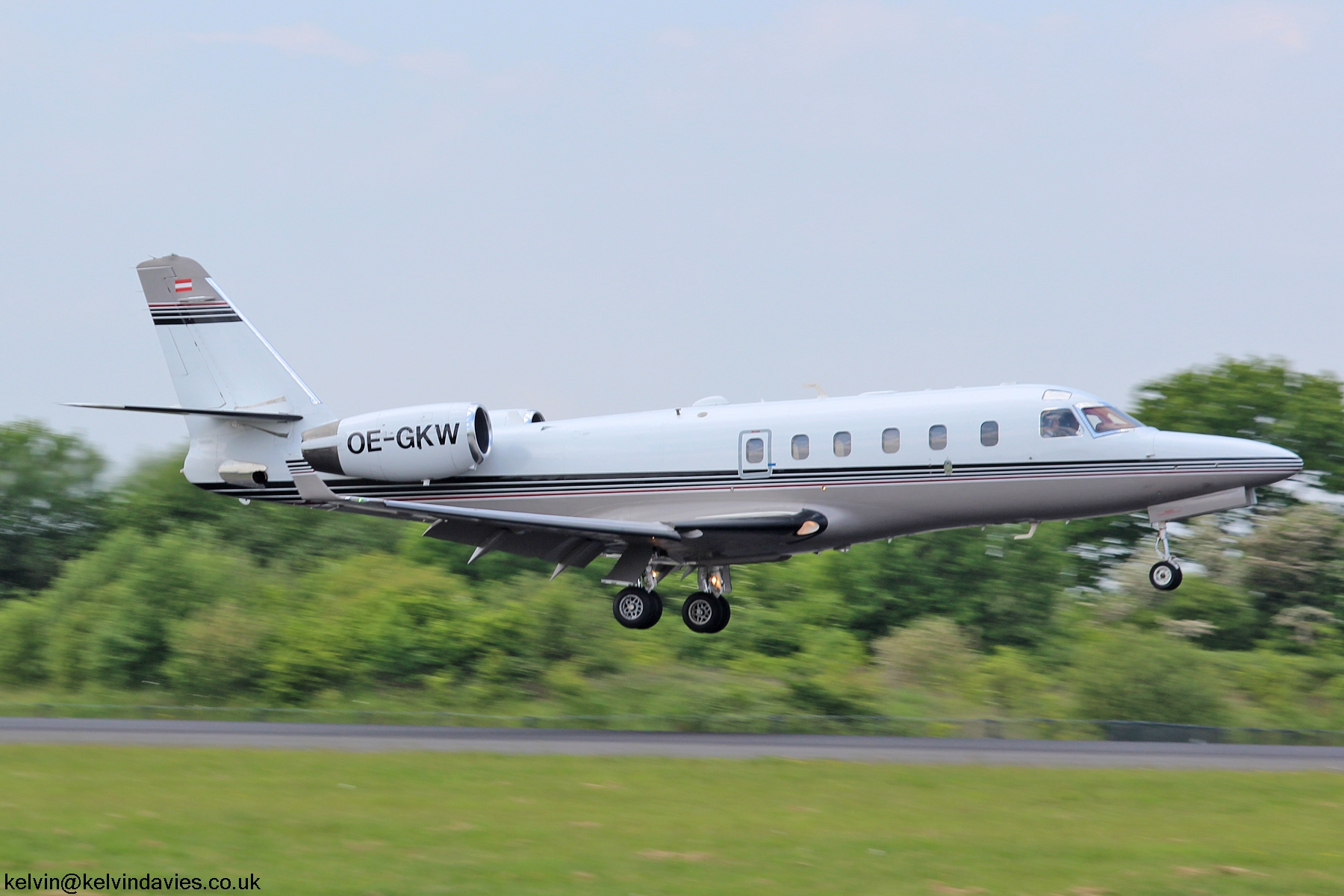 Tyrol Air Ambulance G100 OE-GKW