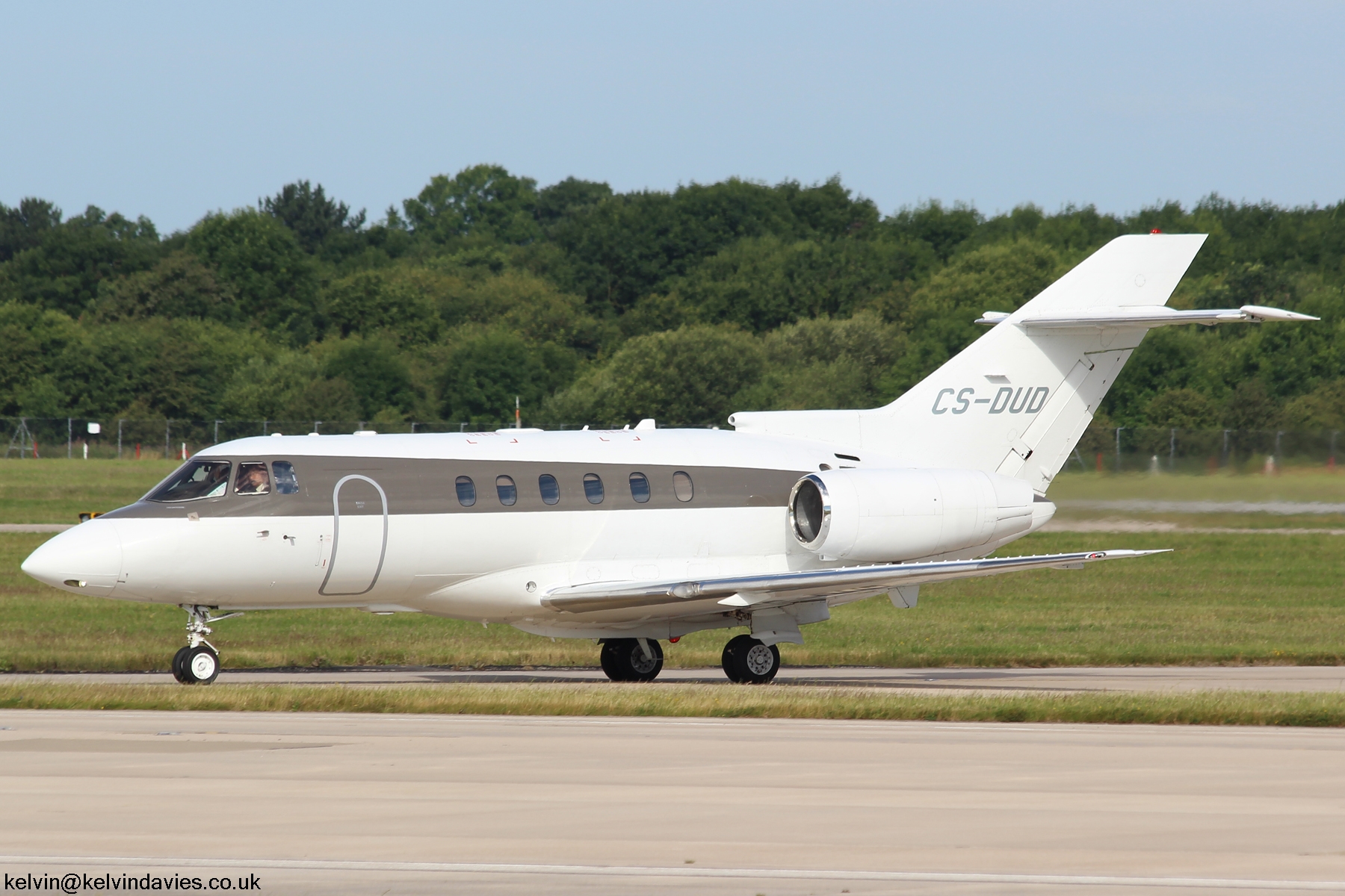 Netjets Europe Hawker 750 CS-DUD