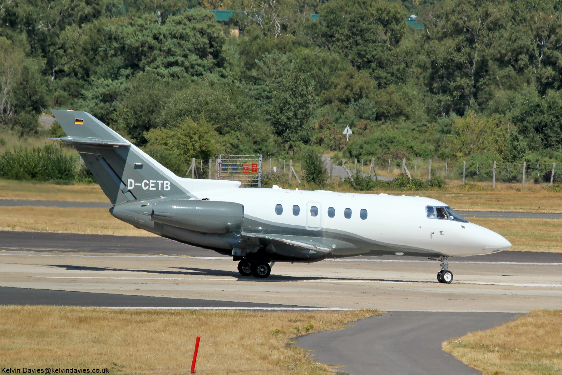 Exxaero Hawker 750 D-CETB