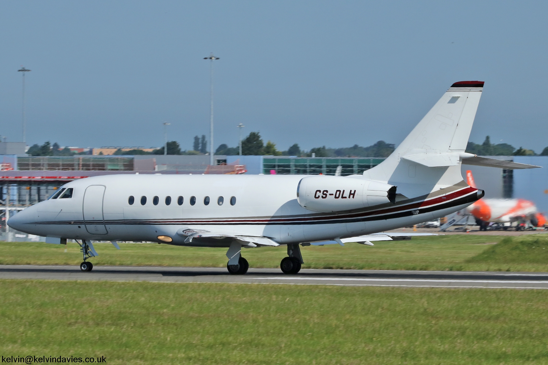 NetJets Europe Falcon 2000EX CS-DLH