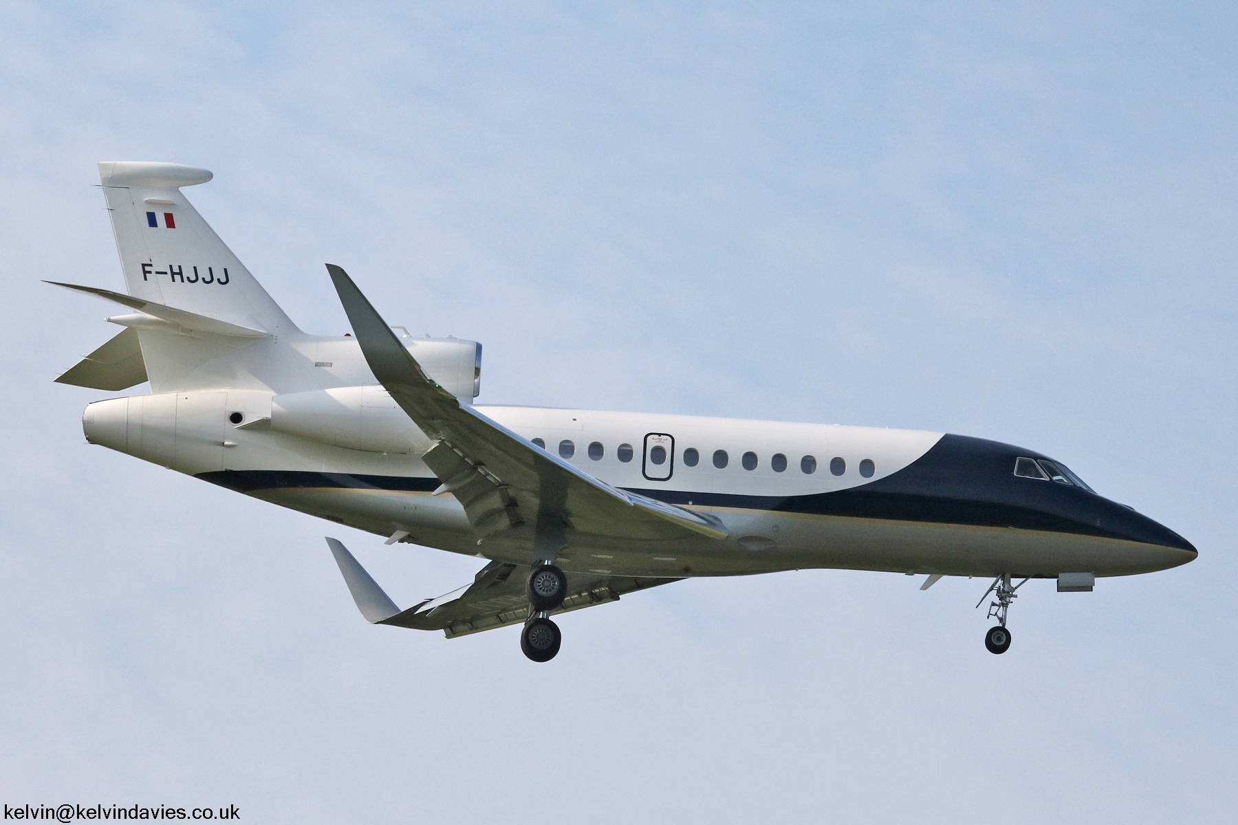 JC Decaux Group Falcon 900LX F-HJJJ