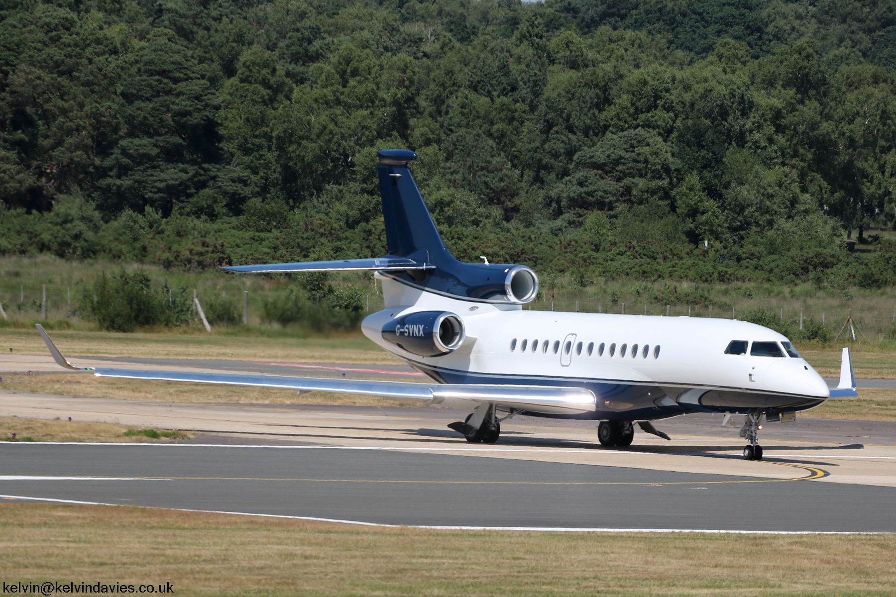 Falcon 7X G-SVNX
