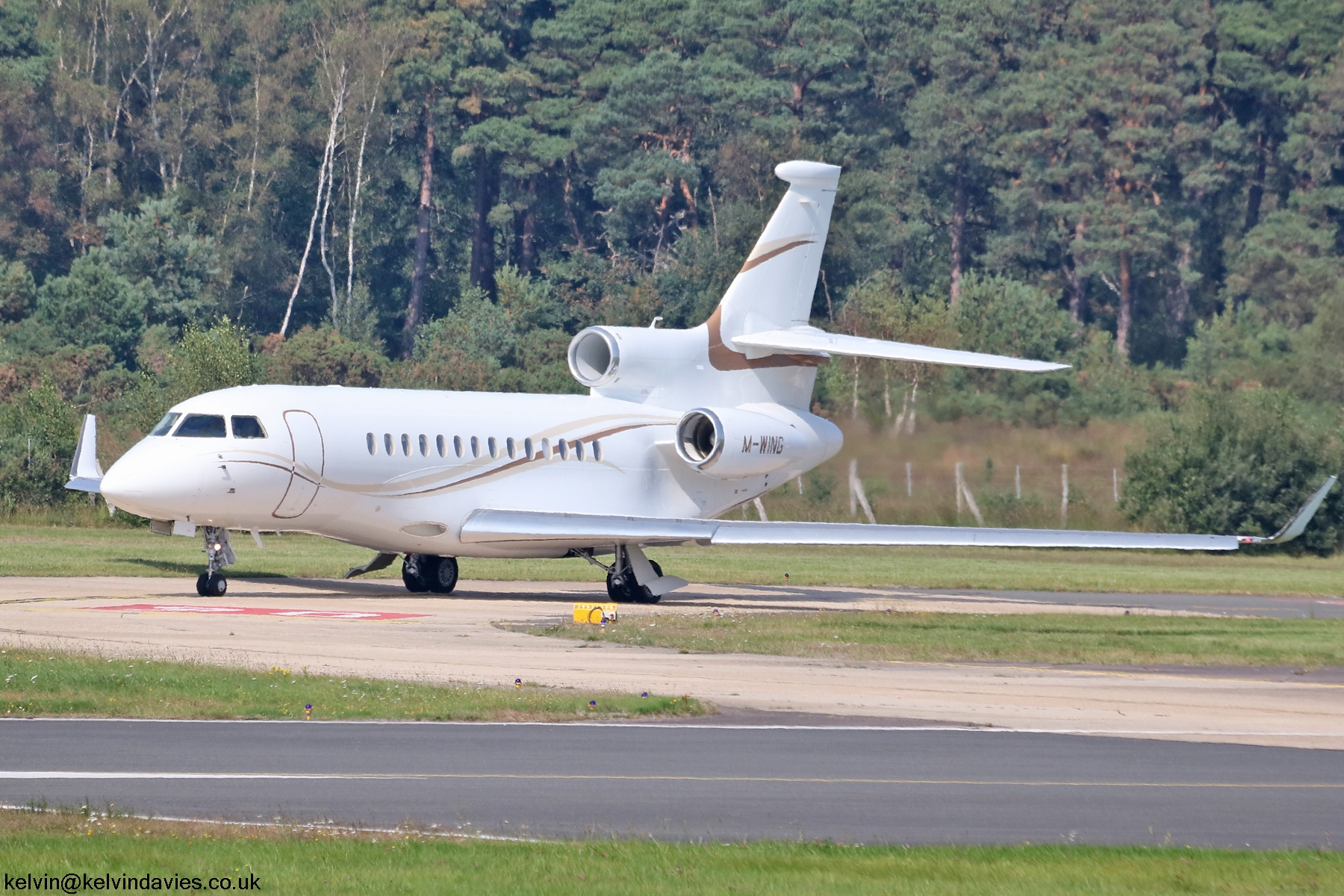 Gama Aviation Falcon 7X M-WING