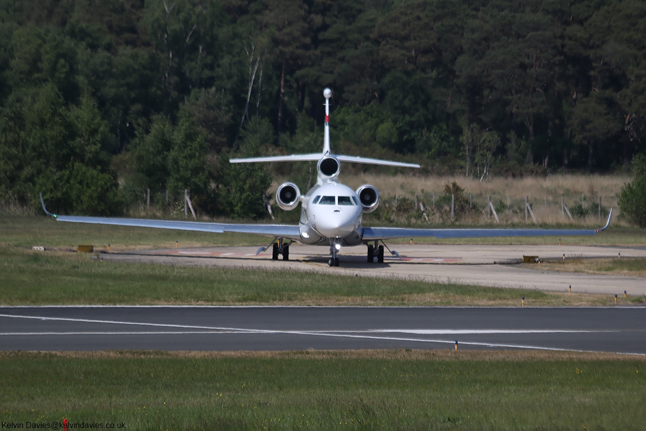 Shell Aircraft Ltd Falcon 8X VQ-BXF