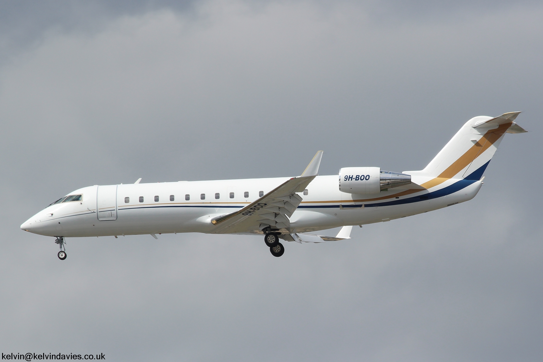 Air X Charter Challenger 850 9H-BOO