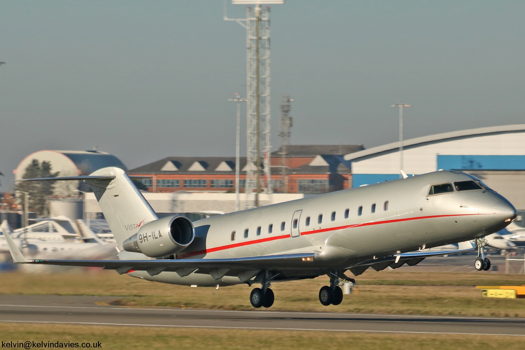 Vista Jet Malta Challenger 850 9H-ILA