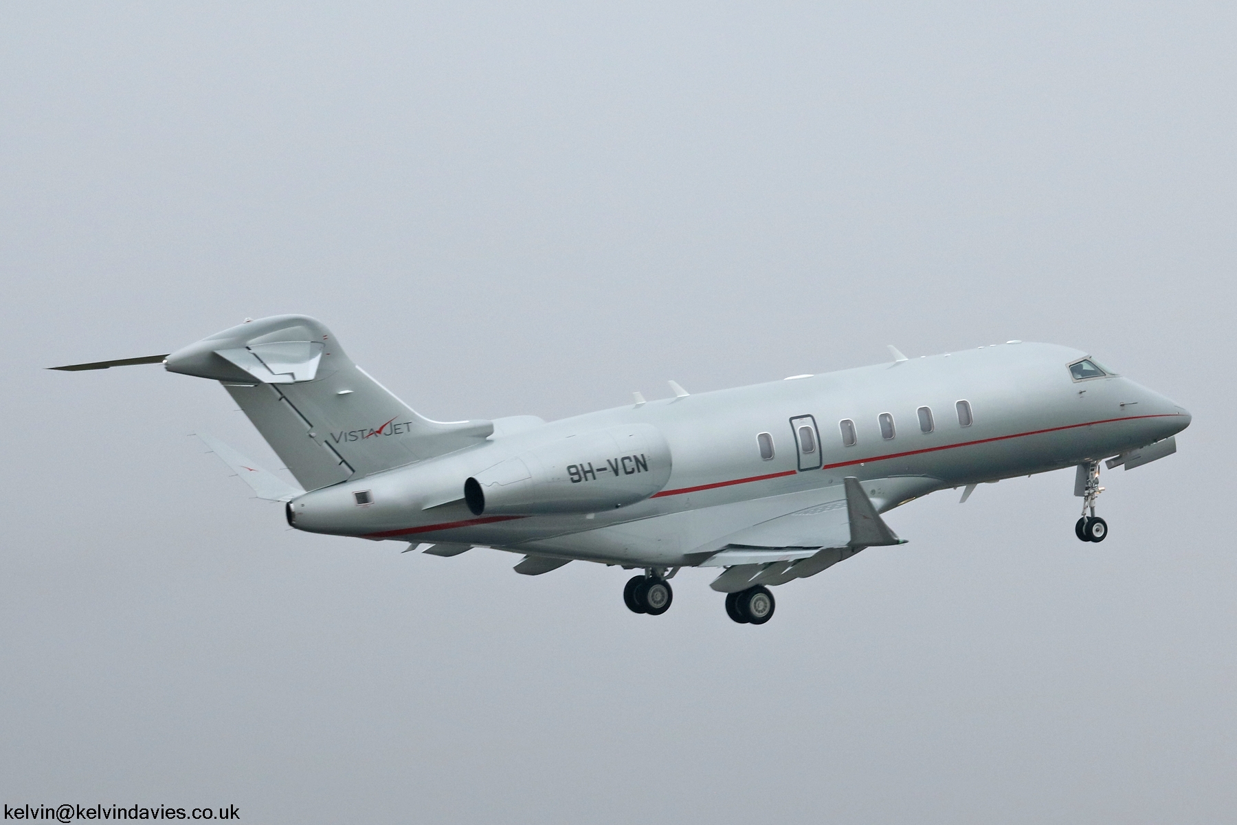 Vista Jet Malta Challenger 350 9H-VCN