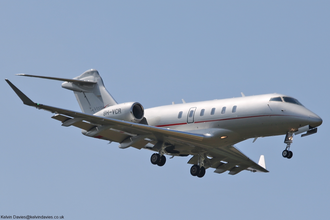 VistJet Challenger 350 9H-VCR
