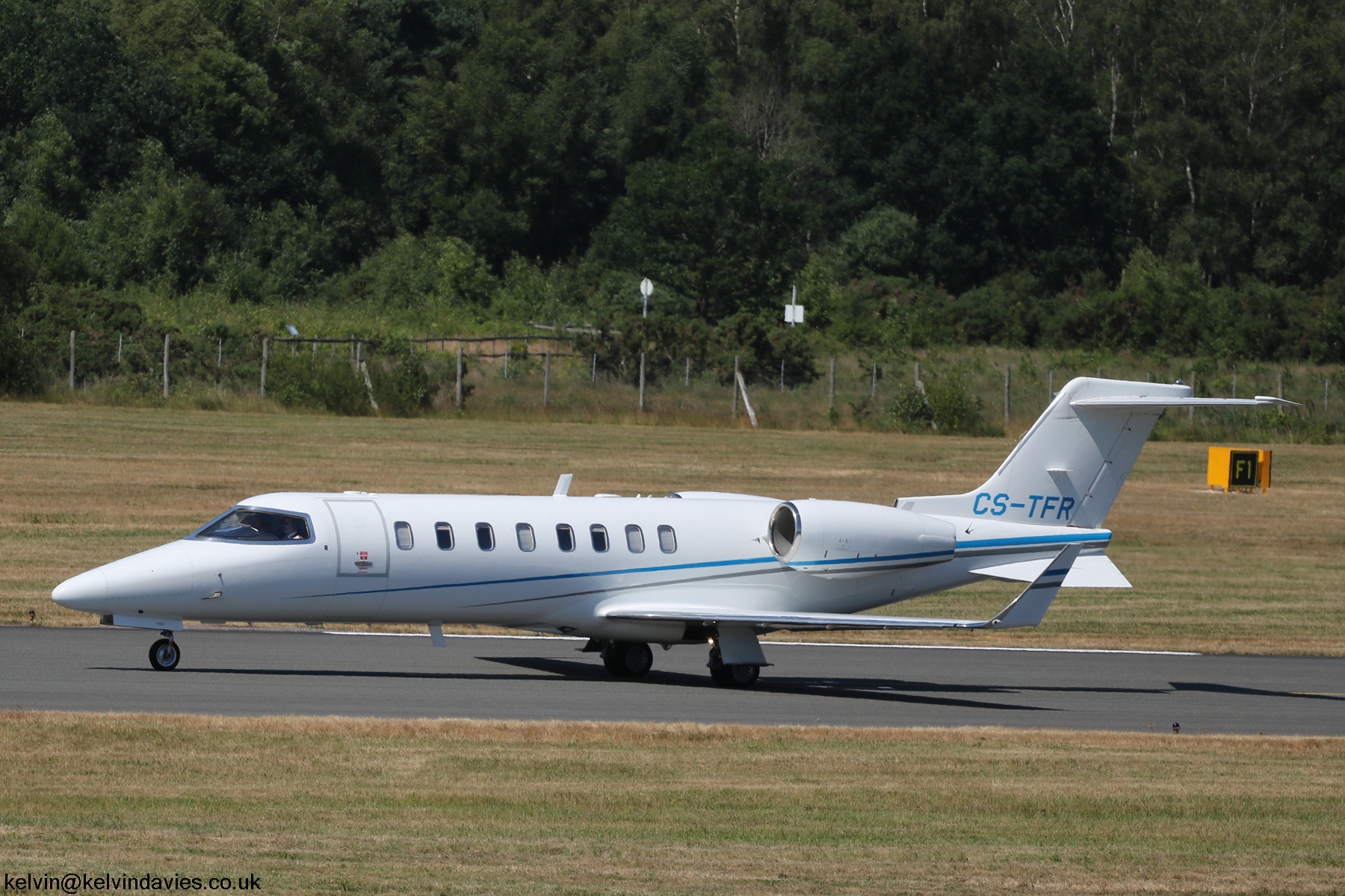 Learjet 45 CS-TFR