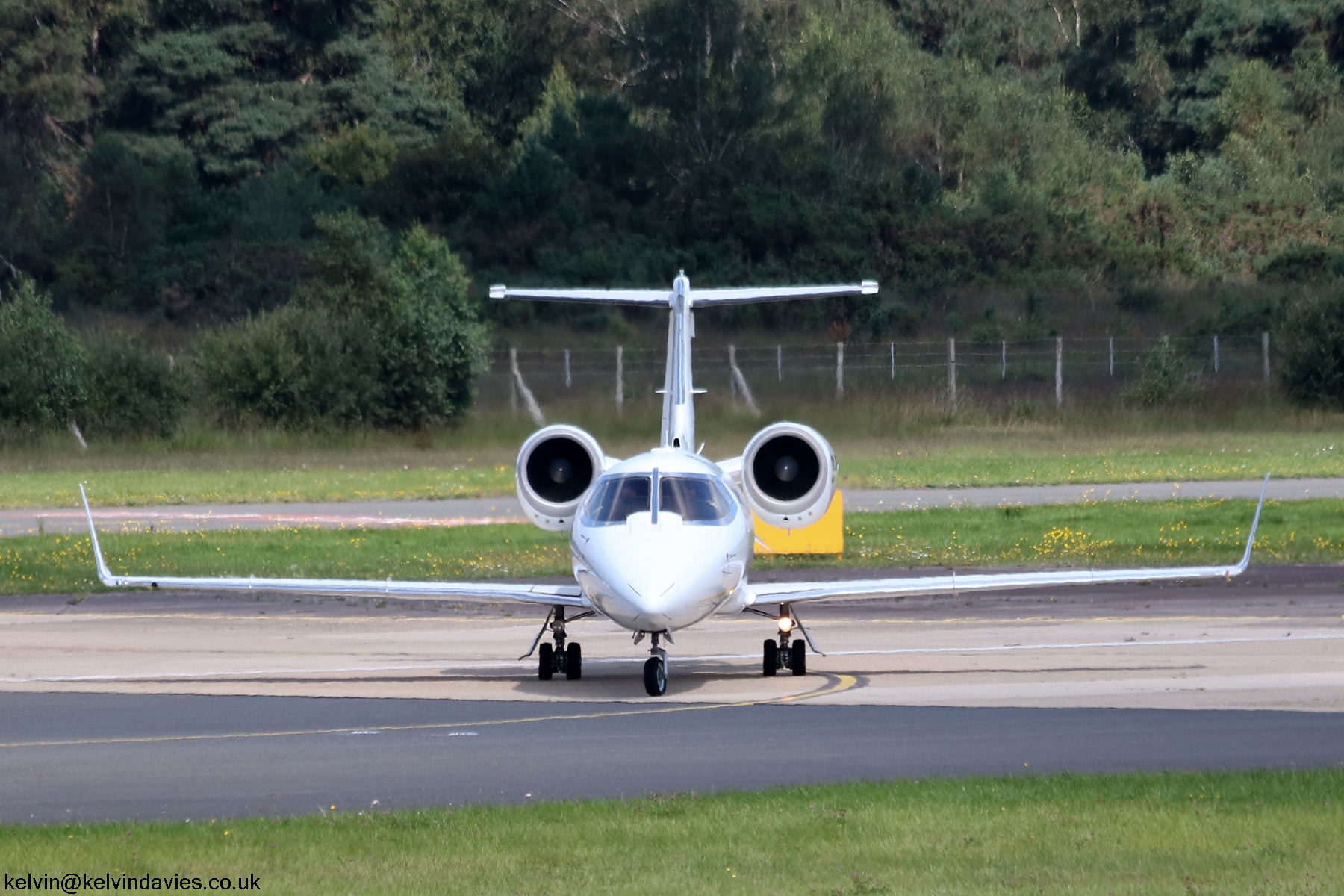 Panaviatic Learjet 60 ES-PVP