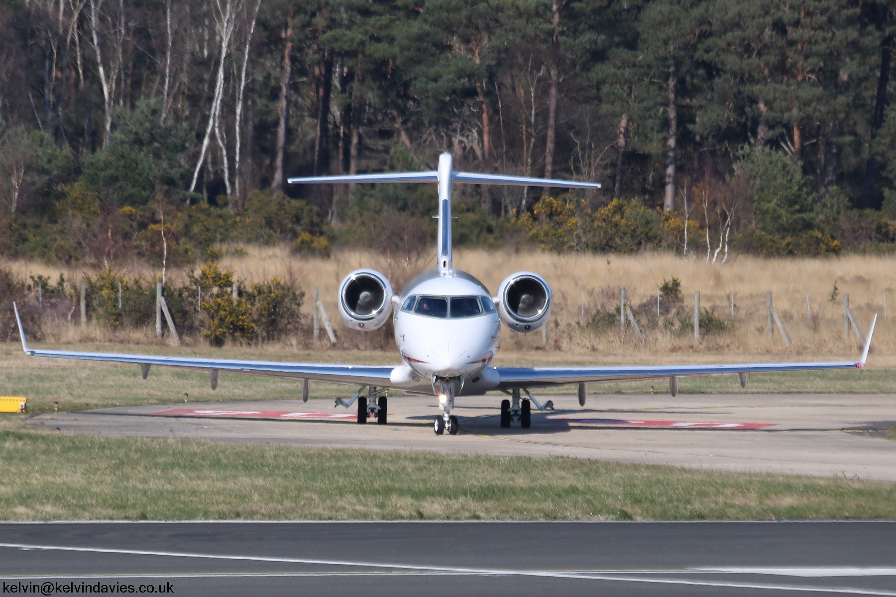 Catreus Challenger 300 G-KALS