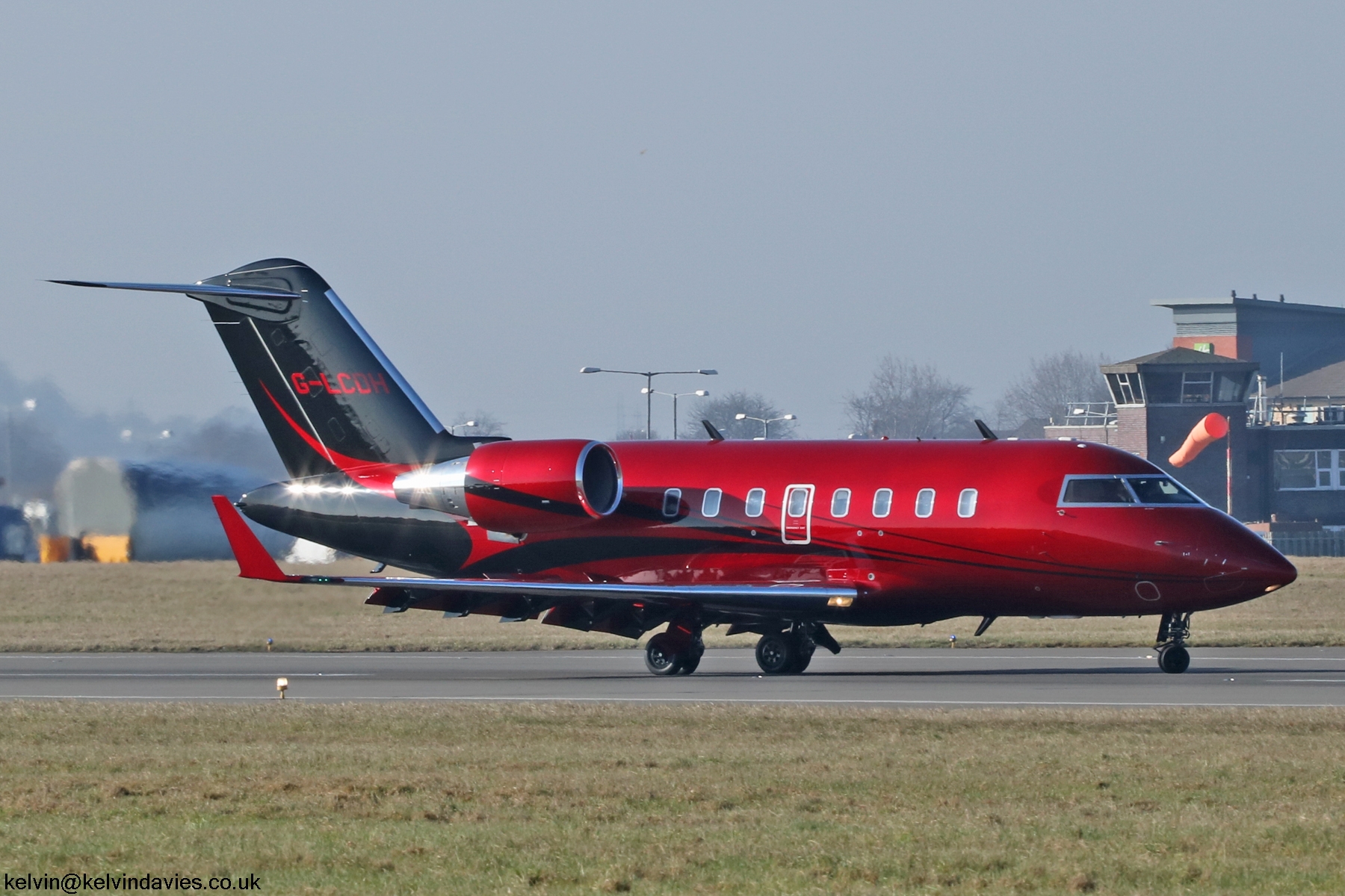 Challenger 605 G-LCDH