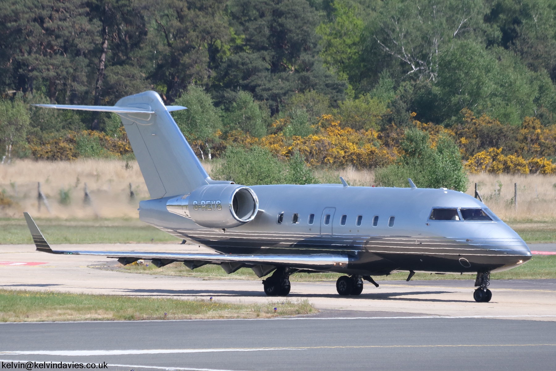 Ron Dennis Challenger 604 G-REYS