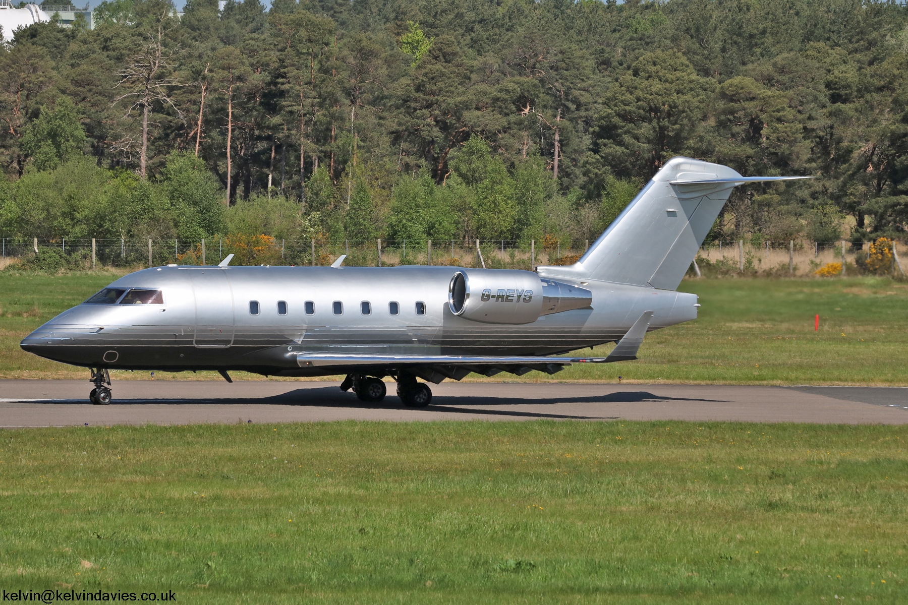 Ron Dennis Challenger 604 G-REYS