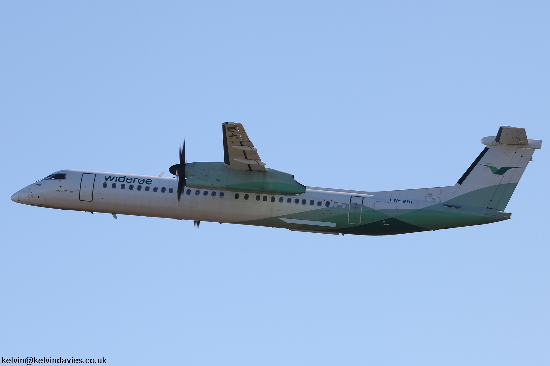 Wideroes Flyveselskap Dash 8 LN-WDI