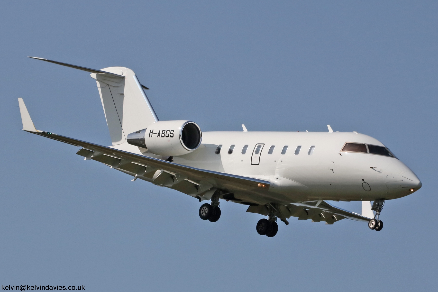 ExecuJet UK Challenger 605 M-ABGS