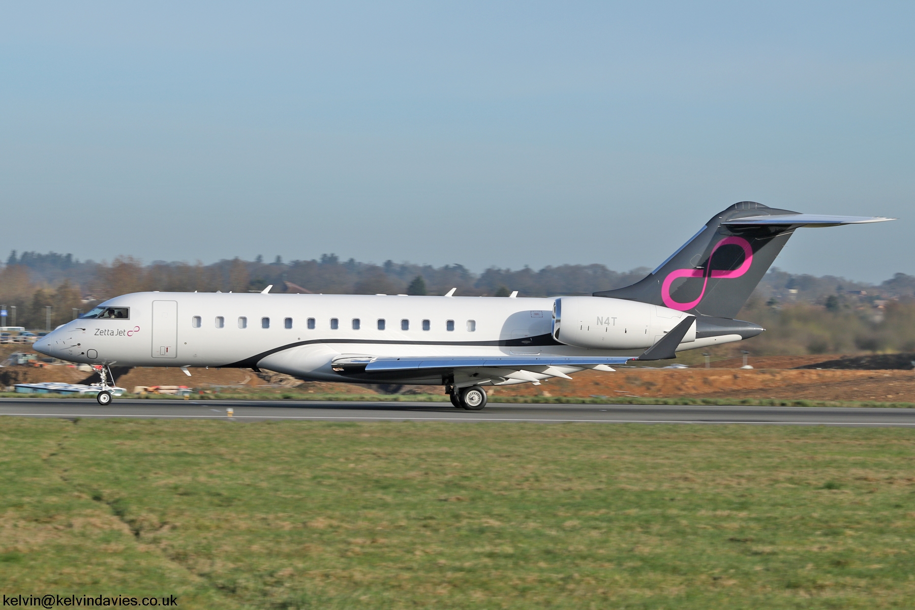Zetta Jet Global Express XRS N4T