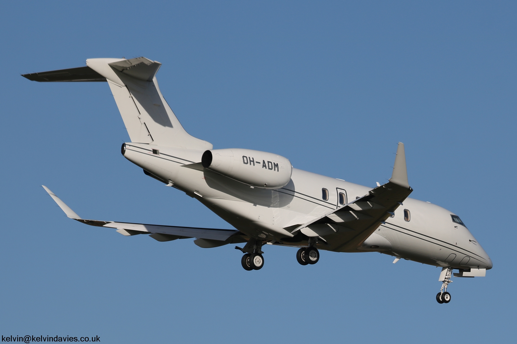 Jetflite OY Challenger 350 OH-ADM
