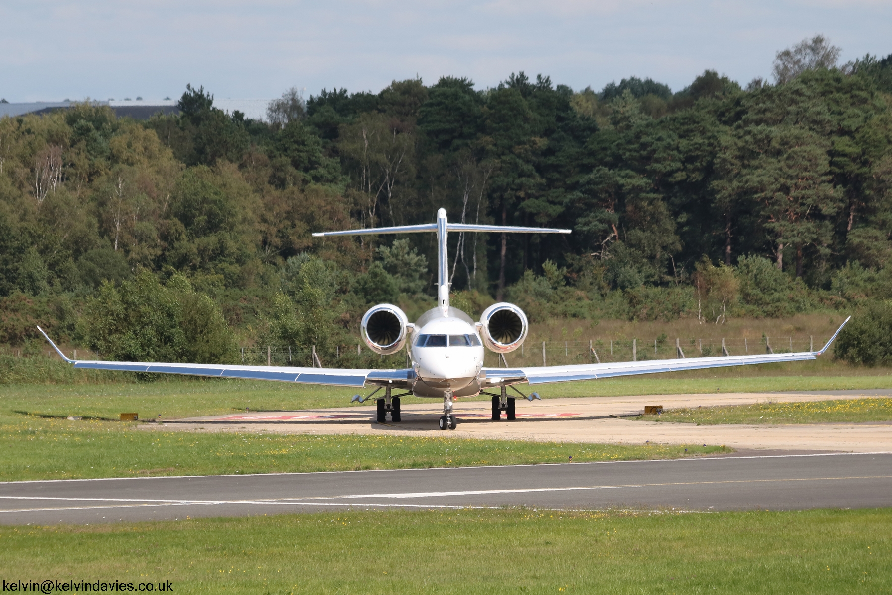 Bayham Ltd Global 7500 VP-BLU