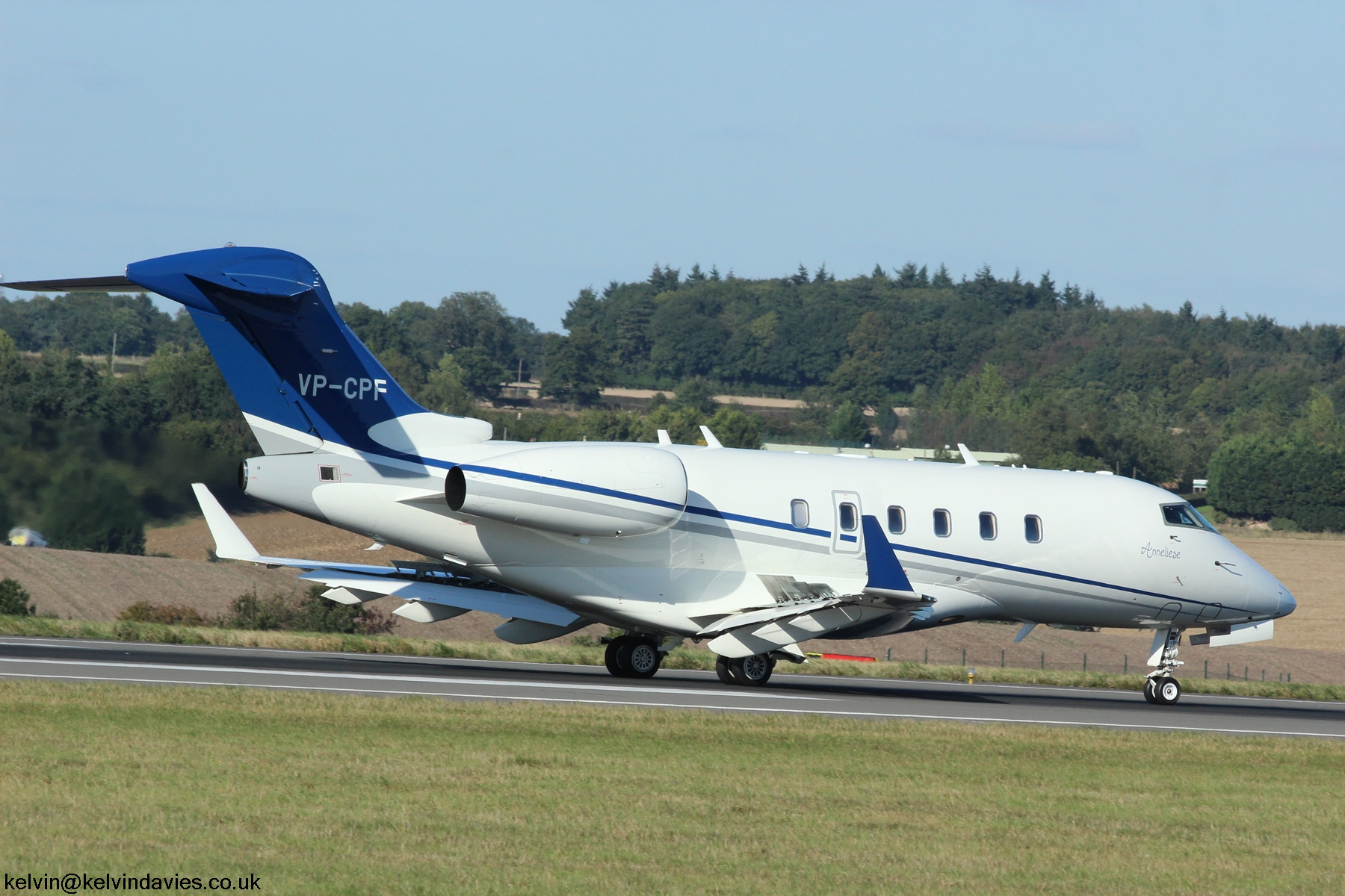 Challenger 350 VP-CPF