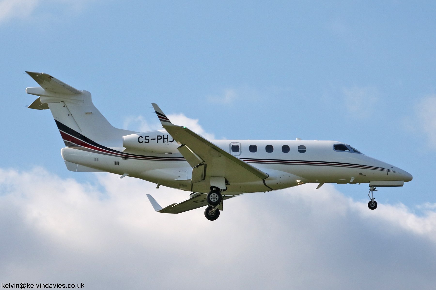 NetJets Europe Phenom 300 CS-PHJ