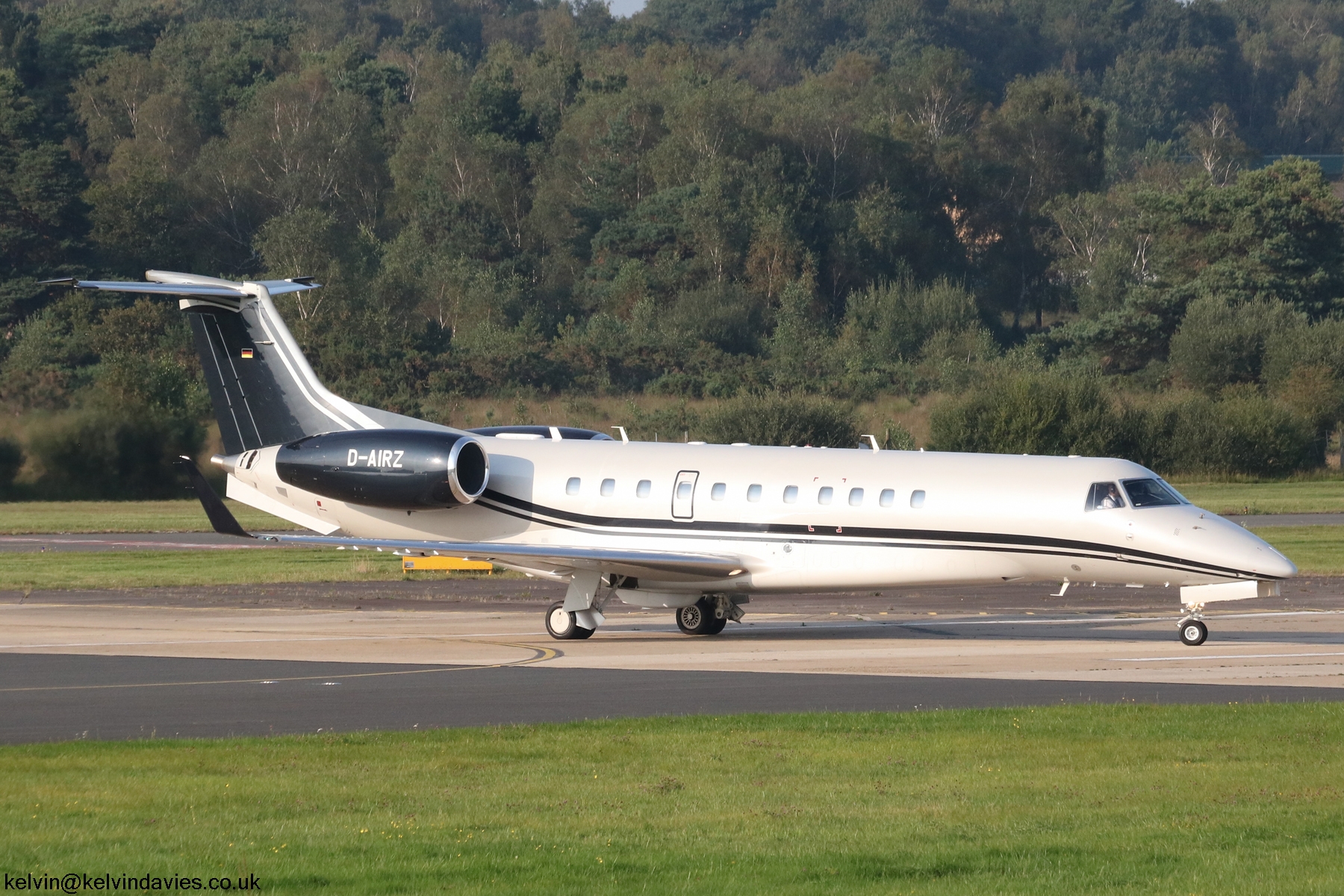 Air Hamburg Legacy 650 D-AIRZ