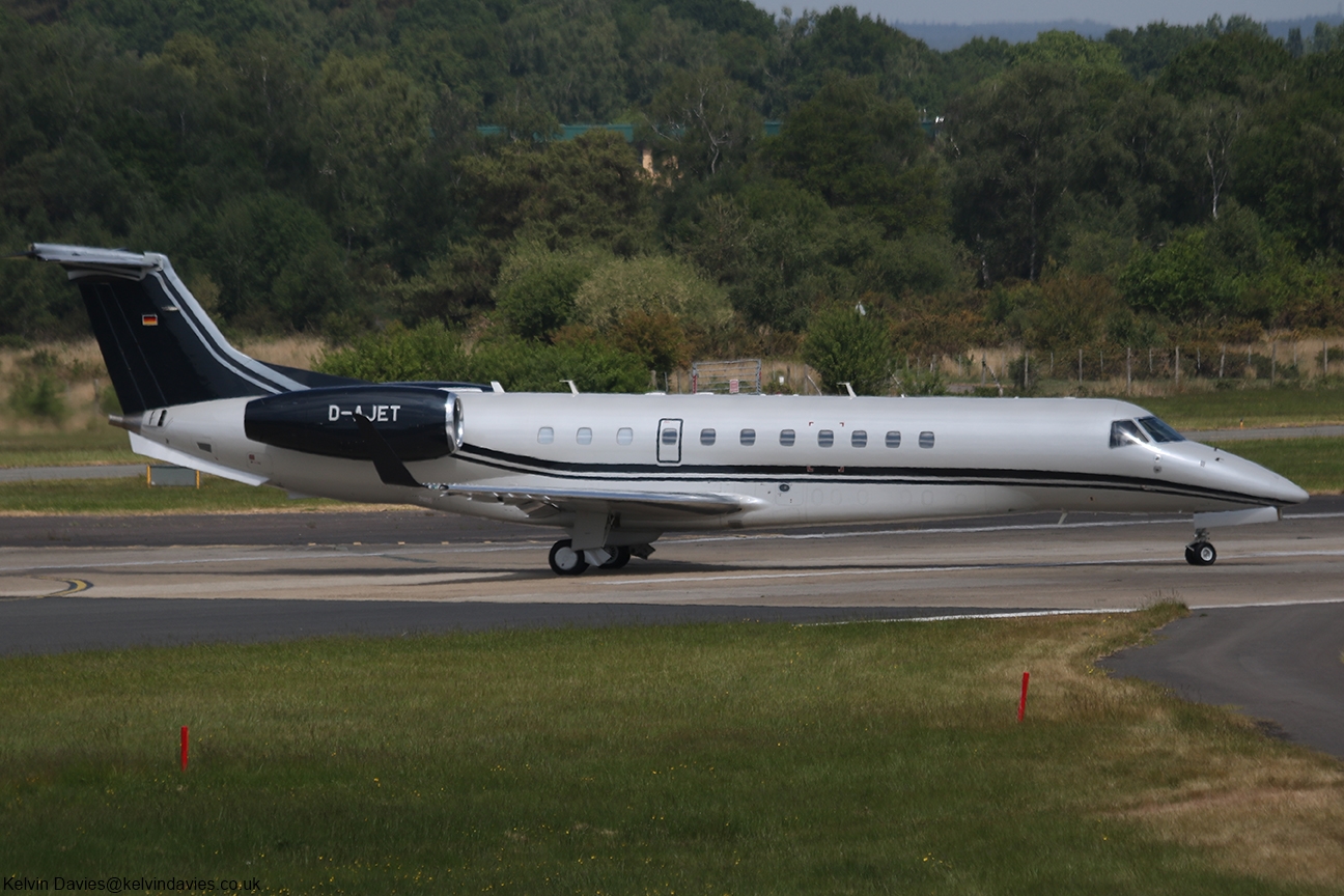 VistaJet Gmbh Legacy 650E D-AJET