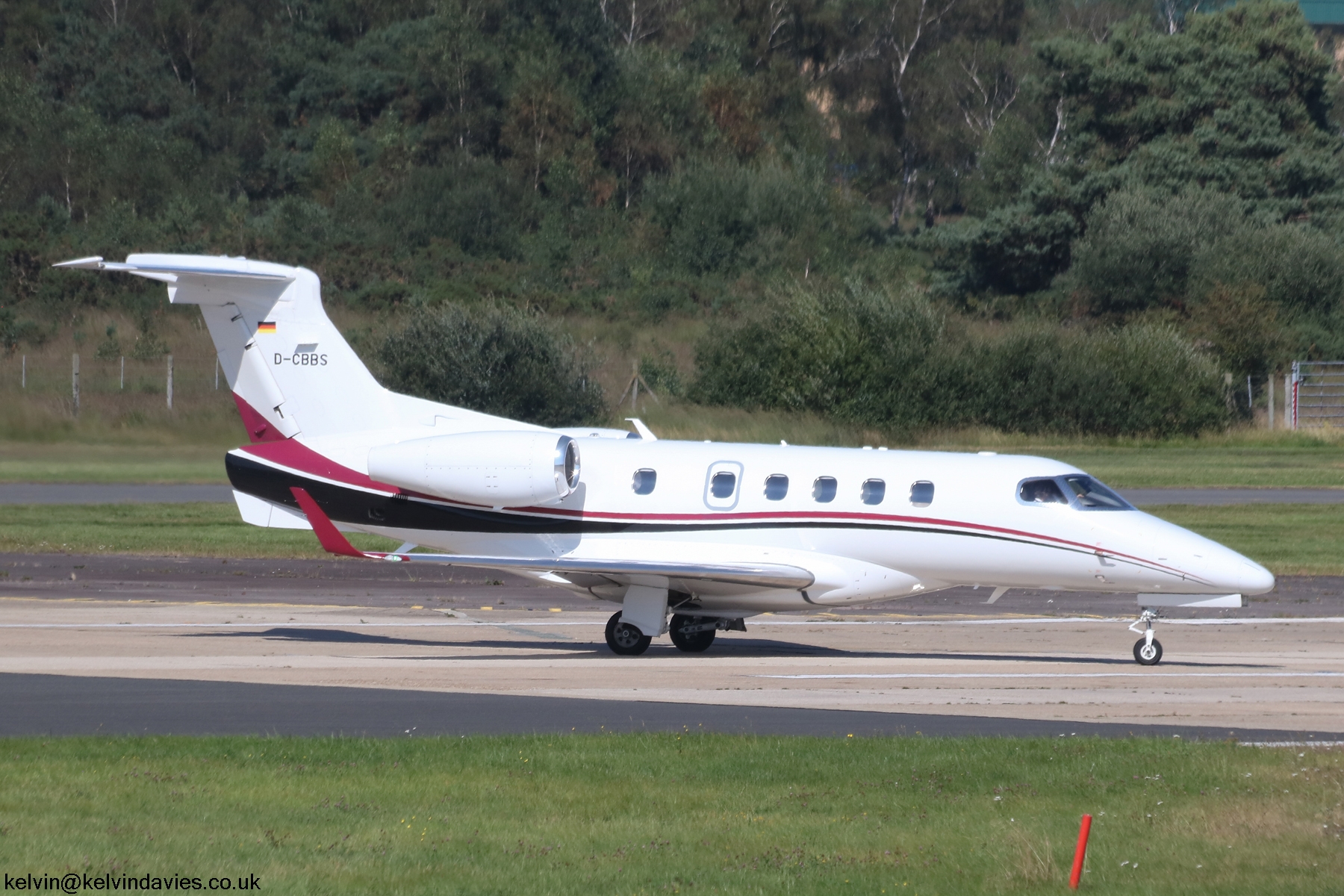 PAD Aviation Service Phenom 300 D-CBBS