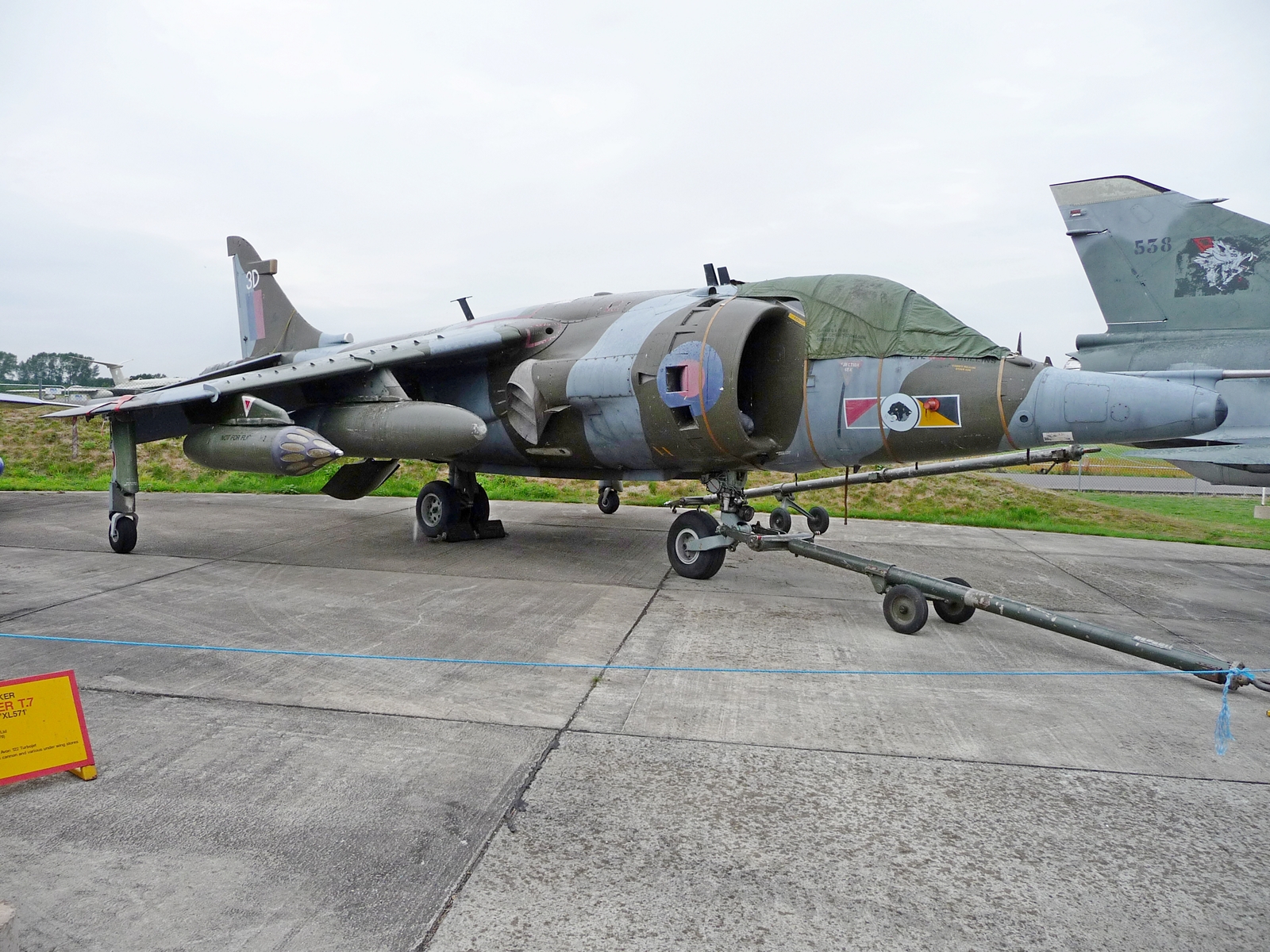 HARRIER G R 3 (XV748)