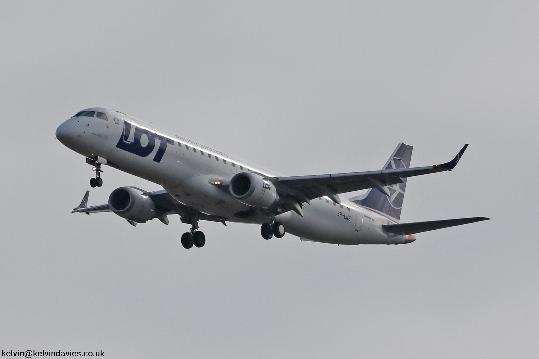 LOT Emb-195 SP-LNE