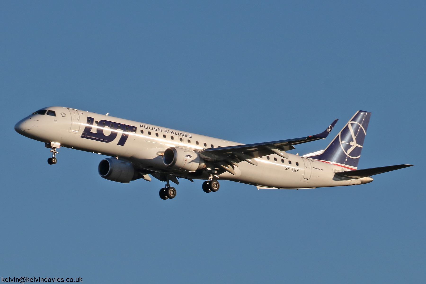 LOT Polish Airlines EMB-195 SP-LNP