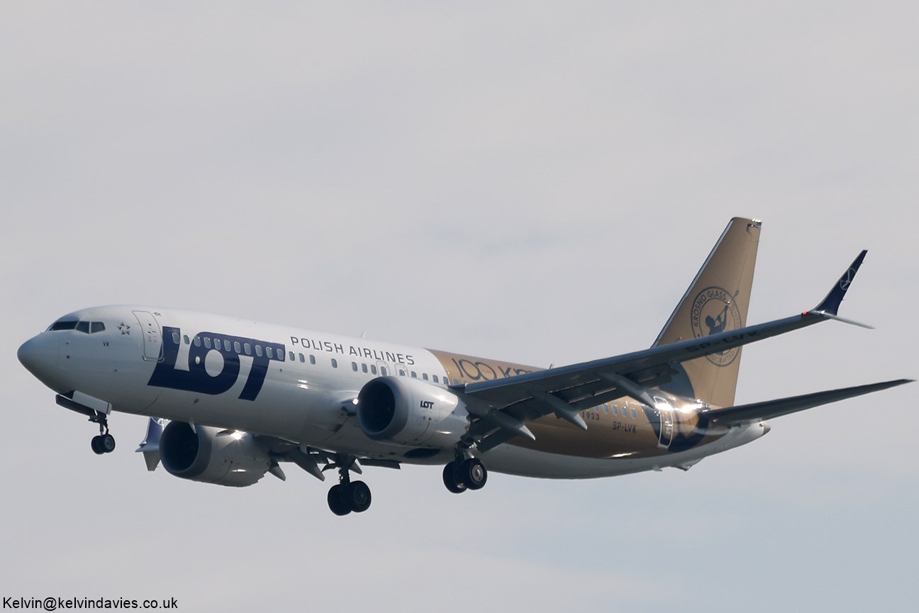 LOT Polish 737 MAX-8 SP-LVK